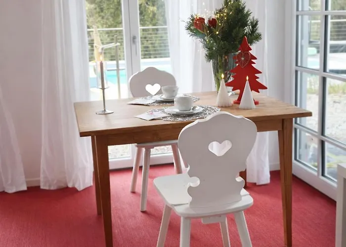 Landhaus Am Plattenbichl - Luxus Apartment mit Privat-Pool und Sauna Oberstdorf